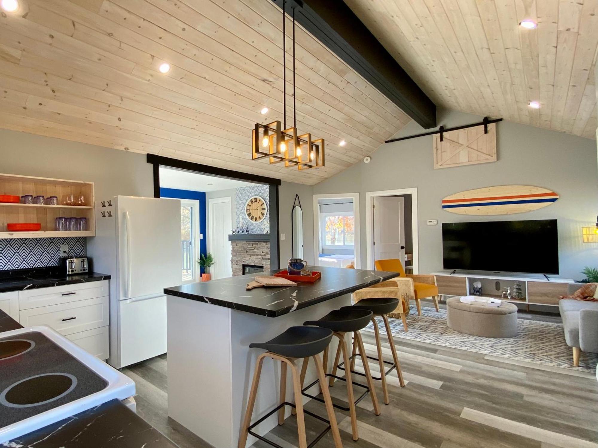 Creekside Cottage - Kayak, Sup, Fishing, Game Room, Steps To The Beach Kingsville ภายนอก รูปภาพ